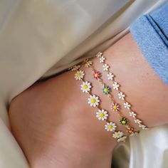 Floral Anklet, white or multicolored, you can buy them separately or as a set. Material Gold Plated Measurement: 8, 9, 10 Inches  You can ask for a personalized measure if you wish.  ★ If you have any questions feel free to send me a message! I'll be happy to help you!! Thank you for supporting women-owned small businesses! I hope you enjoy your jewelry as much as I enjoy creating it for you!! O T H E R ∙ I N F O R M A T I O N * All items are nicely packaged ready to gift in jewelry boxes. * If you can't find the information you need or need some advice for your design? Feel free to contact us. We are fast to reply :) Anklet For Women, 3d Perler Bead, Summer Anklets, Jewelry Summer, Hand Bracelet, Women Bracelet, Moon Jewelry, Anklet Jewelry, Jewelry Inspo