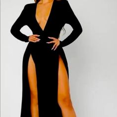 Black Long Sleeves Low V Neck Maxi Dress With 2 High Splits. You Can Add A Belt Around The Waist To Give A Different Look Too. Stretches. Video Included. New High Fashion, Splits Stretches, V Neck Maxi Dress, Black Prom Dress, Black Prom, Outfit Style, Club Outfits, Black Long Sleeve, Prom Dress