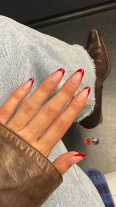 Red Outlined French Tip Nails, Cherry Cola French Tip Nails, Red Nail With Design, Cherry Red French Tip, Lana Del Rey Nails Inspiration, Cherry Cola Nails, Cherry French Tip Nails, Hailey Bieber Summer, Barcelona Nails