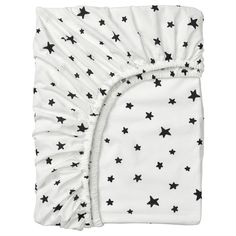 the black and white stars print on this baby blanket are very comfortable to sleep in