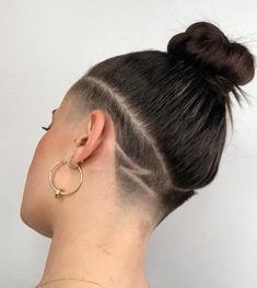 Shaved Side Haircut, Shaved Long Hair, Side Haircut, High Buns, Shaved Designs, Undercut Hairstyles Women, Undercut Long Hair, Shaved Hair Cuts, Shaved Side Hairstyles