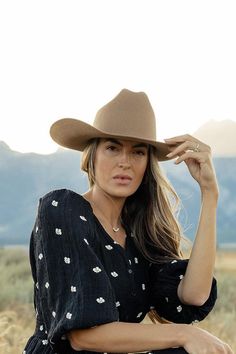 From coffee dates to country music festivals, the Teddy Cattleman Hat has you covered. With a true cattleman crown + wide western brim, this classic cowgirl hat is sure to stand out in a crowd. May we suggest taking Teddy up a notch? Shop Western bands + your favorite hat trims to make the look your own! S/M = 57cm M/L = 59cm 100% soft Australian wool Great sun protection Cattleman Hat, Brown Felt Hat, Classic Cowgirl, Clogs Heels, Invert Colors, Mom Accessories, Country Music Festival, Coffee Dates, Cowgirl Hat