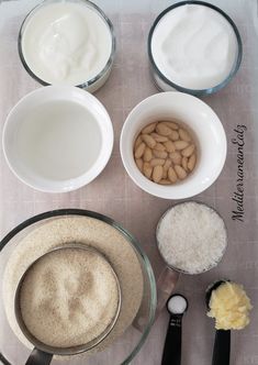 the ingredients to make this dessert include almonds, rice and milk