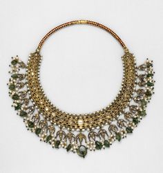 Necklet | Unknown | V&A Explore The Collections Collar Hippie, Diamonds And Pearls, Historical Jewellery, Indian Necklace, India Jewelry, Jewelry Picture, Emerald Necklace