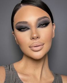 Makeup Arab, Makeup Cantik, Arabic Makeup, Grey Eyes, Makeup 101, Heavy Makeup, Queen Makeup