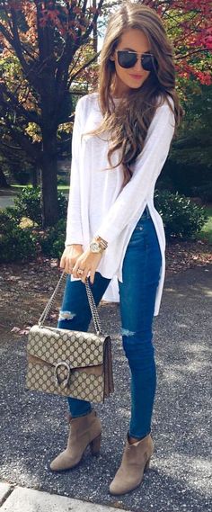 Find More at => http://feedproxy.google.com/~r/amazingoutfits/~3/e_agS_8-mf0/AmazingOutfits.page Minimalisticky Chic, Sukienki Maksi, Fall Trends Outfits, Summer 2019, Outfits Casuales, Giorgio Armani, Look Fashion