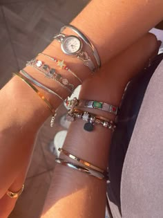 jewelry | italiancharmbracelet | gold accessories | silver accessories | jewelry inspo | bracelets | charms | Inspo Bracelets, Silver Accessories Jewelry, Chunky Silver Jewellery, Silver Bracelet Stack, Silver Jewlery, Bracelets Charms, Mixed Metal Jewelry, Accessories Silver