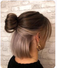 Hidden Hair Color, Rambut Brunette, Hair Color Underneath, Peekaboo Hair, Hairdos For Short Hair, Short Hair Color, Hair Inspiration Color