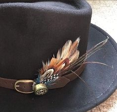 Cowboy Hat Feather Band, Cowboy Hat Feathers, Diy Hat Band Western, Hat Bands Diy Ideas, Western Hat Bands, Pheasant Feather Decor, Feather Hat Band, Custom Cowboy Hats, Hat Decor