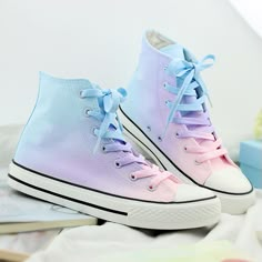 Pastel Harajuku, Anting Manik, Painted Canvas Shoes, Style Converse, Basket Style, Low Shoes, Diy Shoes, Kawaii Clothes, Dream Shoes