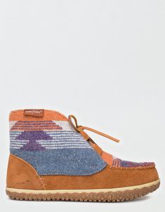 Cotton & suede upper/Foam EVA midsole/Rubber outsole/Heavily treaded rubber sole for indoor/outdoor capability/Not Eligible For Promotions | Only Ships Within The USA Style Boots, Swag Shoes, Flat Espadrille, Patagonia, Coffee Shop, American Eagle Outfitters, Women's Jeans, Espadrilles, American Eagle