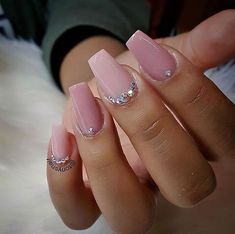 Light Pink Acrylic Nails, Ongles Gel Violet, Rounded Acrylic Nails, Square Nail Designs, Nail Jewels, Short Square Acrylic Nails, Unique Acrylic Nails, Gem Nails, Short Nail Designs