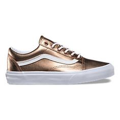 Metallic Old Skool Gold Trainers, Vans Trainers, Shoes Skate, Sneak Attack, Cap Toe Shoes, Flexible Shoes, Rose Gold Sneakers