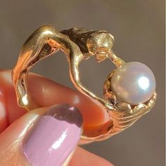 Brand Name:MaytrendsMetals Type: Stainless SteelMaterial: MetalGender: WomenItem Type: RingsModel Number: R448Style: TRENDYShape\pattern: IrregularFine or Fashion: FashionMaterial: Stainless steel with real gold plated Aesthetic Gold Rings, Hug Ring, Mermaid Ring, Pearl Rings, Gold Baroque