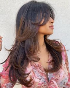 Wavy Layered Hair, Butterfly Haircut, Classic Haircut, Butterfly Cut, Layered Curly Hair, Wavy Haircuts, Dirty Blonde Hair, Trending Haircuts, Long Layered Hair