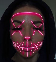 Purgecostume Halloween Girl Makeup, Purgecostume Halloween Diy, Purg Halloween Costumes, Purgecostume Halloween Girl, Neon Skeleton Makeup, Halloween Make Up Ideas Easy, Neon Halloween Makeup, Haloween Mackup Ideas