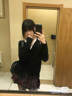 School Outfit Japanese, Japanese 2010s Fashion, Black Jacket Outfit Aesthetic, Black Jacket Outfit, Girly Fits, 2010s Fashion, Other Outfits, 가을 패션, School Outfit