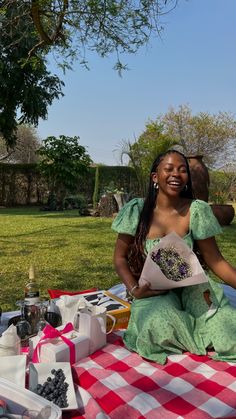 Picnic Shoot, Romanticise Life, Picnic Party Decorations, Slay Fits, Picnic Inspo, Barbie Tingz, Summer Gowns, Jeep Grand Cherokee Srt