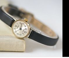 Gold Shades, Watches Women Michael Kors, Lady Watch, Silver Watches Women, Rose Gold Watches Women, Watch Gift