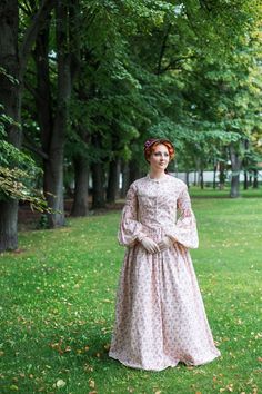 Cotton Prairie Dress For Daywear, Regency Style Prairie Dress With Historical Design For Daywear, Regency Style Prairie Dress With Historical Design, Historical Prairie Dress For Daywear, Historical Cotton Prairie Dress For Daywear, Victorian Cotton Prairie Dress For Daywear, Prarie Dresses, Victorian Fashion Dresses, Jane Eyre