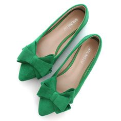 PRICES MAY VARY. ✅[SLIP-ON EASE]: So easy to step into these graceful shoes make it easy to step into then step out in style! ✅[FASHION TRENDS FOLLOW]: Classic pointed toe summer flat shoes for women, the cute bow-knot ballet flats could pattern with your dress, blouse, jeans, skirts and so on. ✅[OCCASION]: The Elegant and Portable Dress Shoes suit Party, Office, Casual, Dating, Evening, Walking, shopping, vacation and any events . ✅[COMFORTABLE AND SECURE FIT]: This chic flats feature a classic Green Flats Shoes, Summer Flat Shoes, Formal Flats, Dress With Flats, Suede Dress Shoes, Ballerina Style, Square Toe Shoes, Green Flats, Chic Flats