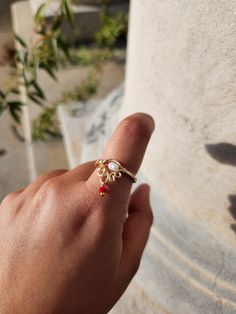 Beautiful handmade gold and pearl ring with dangling glass bead. Comes with an adjustable wire wrapped band Antique Style Rings, Handmade Gold, Atlanta Ga, Pearl Ring, Stackable Rings, Antique Style, Glass Bead, Wire Wrapping, Wire Wrapped