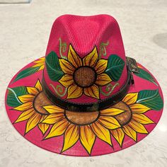 New Hand Painted Hat- Sombrero Artesanal Color Pink Size Medium Painted Hats For Women, Hand Painted Hats, Crochet Paisley, Frida Paintings, Art Hats, Diy Hats, Making Hats, Colorful Hat, Snood Scarf