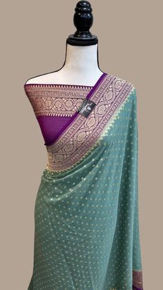 Georgette Banarasi Saree Blouse Designs, Khaddi Georgette Banarasi Saree, Saree Inspiration, Khaddi Georgette Saree, Georgette Banarasi Saree, Banaras Sarees, Ikkat Dresses, Cutwork Blouse, Lehenga Saree Design