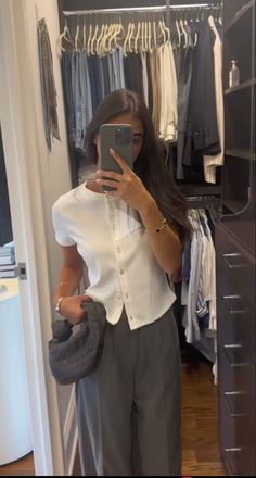 Business Casual Outfits For Women Collared Shirt, Corporate Girl, Chic Fits, Office Fits, Mode Zara, Casual Chique, Corporate Outfits