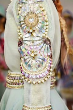 Manish Arora SS15 details 12 Manish Arora Embroidery, Manish Arora Collection, Rtw Fashion, Detail Couture, Manish Arora, Couture Details, Manish, Embroidery Fashion, Fashion Mode