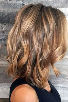 Balayage Hair Color Ideas in Brown to Caramel Tones ★ See more: http://lovehairstyles.com/balayage-hair-brown-caramel-tones/ Bob Lung, Caramel Highlights, Hair Color And Cut, Tone Hair, Hair Color Balayage, Brunette Hair, Great Hair, Balayage Hair