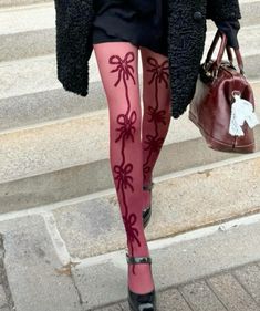 Emma Rocherolle Tumblr, Coquette Tights, Romantic Academia Outfits, Bow Tights, Funky Tights, Cool Tights, Academia Outfits, Fall Trend, Early Fall Outfit