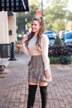 Southern Belle Outfit, No Social Media, Southern Belle Style, Business Casual Skirt, Plaid Skirt Outfit, Cute Modest Outfits, Otk Boots, Western Look, Wardrobe Inspiration