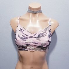 New Pink Victoria's Secret Bralette Bra Xs New With Tags. Size Extra Small. Bundle Your Items For A Discount And A Flat Shipping Rate! Victoria's Secret Pink, Secret Pink, Women's Intimates, Victoria Secret Pink, Bralette, Pink Ladies, Victoria's Secret, Bra, Tags