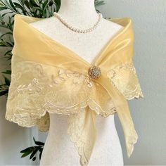 This Elegant Embroidered Alampay Or Panuelo Is Made Of Silk Matt Gold Organza And Beautifully Embroidered With Floral Embroidery Details. This Elegant Filipiniana Shawl Or Alampay Can Be Wear To Cover Or Wraps Around Your Shoulder To Dress Up Your Outfit And Is Perfect To Put Over A Simple Black Dress Or Any Color Colored Dress And Over A Kimona Dress To Create A Modern Elegant Touch Of Maria Clara Filipiniana Style. Perfect For Traditional Weddings, Birthdays And Any Special Occasions. Comes Wi Simple Filipiniana Dress, Panuelo Filipiniana, Filipina Wedding Dress, Filipiniana Shawl, Alampay Filipiniana, Philippine Costume, Philippines Dress, Yellow Pictures, Royalty Dr