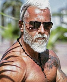 Looks good! =) Bald Viking Warrior, Bearded Tattooed Men Silver Foxes, Beard Growth Oil, Beard Shampoo, Best Beard Styles, Shaving Beard