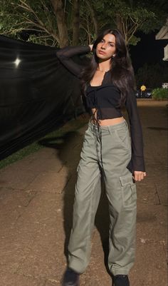 Cargo Pants Outfit Women, Casual Indian Fashion, Cold Outfits, Trendy Summer Outfits