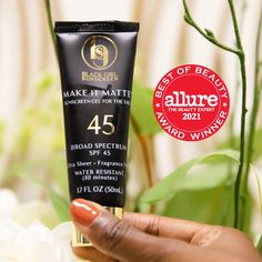 Make it Matte™ Gel Sunscreen - SPF 45 Black Girl Sunscreen Matte Sunscreen, Face Spf, Lotion For Oily Skin, Gel Sunscreen, Favorite Makeup Products, Aloe Vera Leaf, Sunscreen Lotion, Spf Sunscreen, Skin Care Women