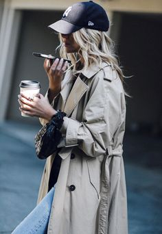 Outfit For Errands, Peacoat Womens Outfit, Baseball Hat Outfit, Baseball Cap Outfit, Cap Outfit, Trench Coat Outfit, Happy Hormones, Casual Outfit Inspiration, Effortless Outfit