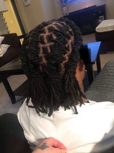 Double Barrel Loc Style, Barrel Twist Loc Styles, Dreadlock Retwist Styles, Dreads Retwist Men, Dread Hairstyles Barrel Twist, Male Loc Styles Medium, Boy Dreads Hairstyles, Half Barrel Twist Locs