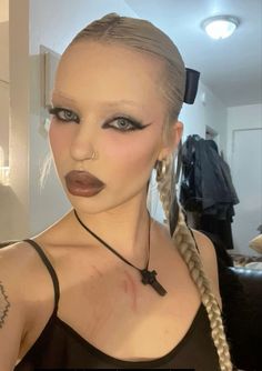 Vampy Makeup, Angel Top, Punk Glam, Face Art Makeup, Alternative Makeup, Edgy Makeup, Bold Makeup, Goth Makeup, Dark Makeup