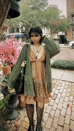 Velvet Aesthetic Outfit, Earthreal Outfits, Cute Flowy Outfits, Fairy Vintage Outfits, Plus Size Desert Outfits, Coggetacore Outfit, Alt 70s Fashion, Fall Outfits Grunge Boho, Fairycore Autumn Outfits