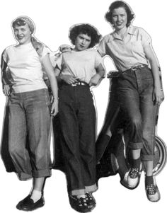 Ww2 Fashion, 40s Mode, 1940s Women, Saddle Shoes, 40s Fashion, 1940s Fashion, Look Vintage, 50s Fashion, 1950s Fashion