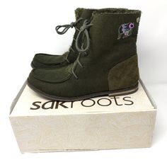 Brand New In Box. Never Worn. Also Available In Grey And With A Silver Owl Instead Of An Elephant Logo. Heel Is Low Minimal Support For Arch - I Would Suggest Getting Insoles To Be Extra Comfortable. Very Lightweight. Green Elephant, Felt Boots, Elephant Logo, Silver Owl, An Elephant, The Sak, Winter Boot, New Color, Olive Green