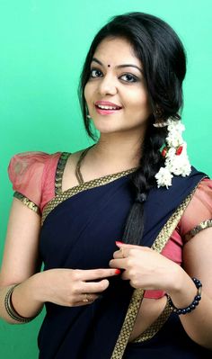 Ahaana Krishna Ahaana Krishna, Photoshoot Pics, Krishna Photo, Malayalam Actress, Half Saree, Actress Photos, Traditional Dresses, Krishna, Photo Gallery