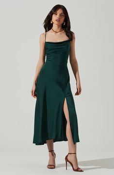 Green Cowl Flare Dress - This one has a classic style to it that's great for special occasions and events. It showcases an enticing cowl neck. Dress Grad, Clio Peppiatt, فستان زهري, Looks Kate Middleton, Forest Green Dresses, Formal Wedding Guest Dress, Dark Green Dress