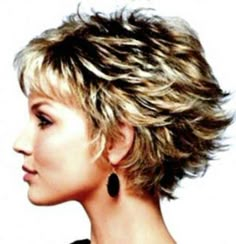 Cute Short Layered Haircuts, Short Layered Haircuts For Women, Short Layered Bob Haircuts, Layered Haircuts For Women, Haircuts For Women Over 50, Short Haircut Styles