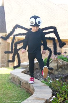 Homemade Spider Costume, Spider Costume Diy, Spider Costume Kids, Diy Spider Costume, Easy Kids Costumes, Spider Halloween Costume, Easy Halloween Costumes Kids, Bug Costume, Spider Costume