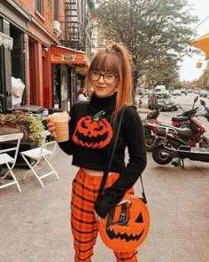 Rachel Iwanyszyn, Looks Hippie, Fall Feels, Pumpkin Print, Halloween Fashion, Grunge Style, Party Tops, Looks Style