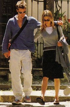 Brad Pitt Fashion 90s, Brad Pitt Summer Style, Brad Pit Outfit, Brad Pitt 2000s Style, 90s Brad Pitt Fashion, Brad Pitt Fashion Style, 1990s Fashion 90s Style Men